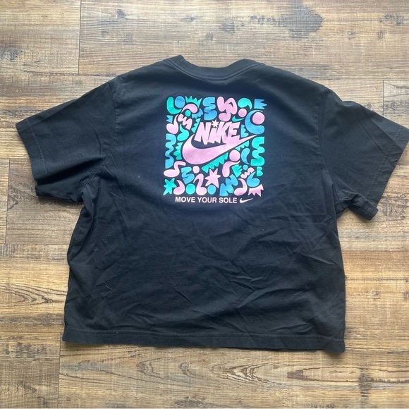 Nike Other - The Nike Tee Girls Cropped T-shirt Black Graphic Print Logo 100% Cotton Size Lg